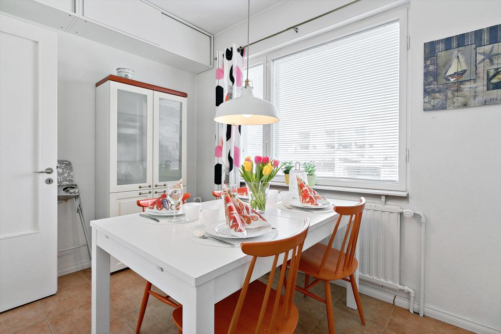 Appartement Majoitushuoneisto Tuomipuisto à Naantali Extérieur photo