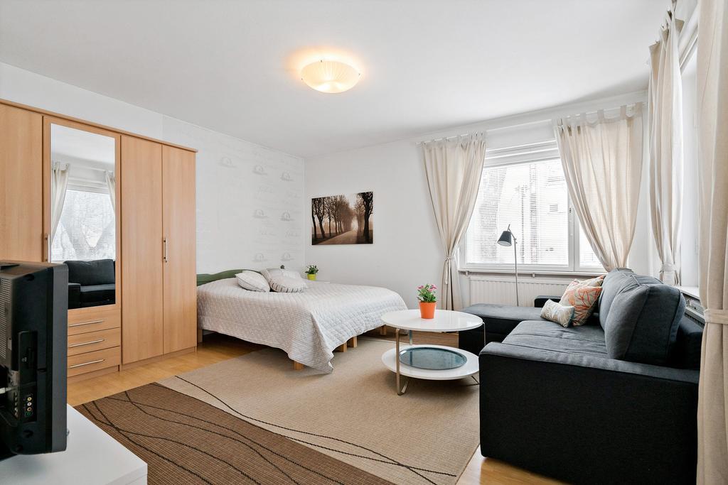 Appartement Majoitushuoneisto Tuomipuisto à Naantali Extérieur photo