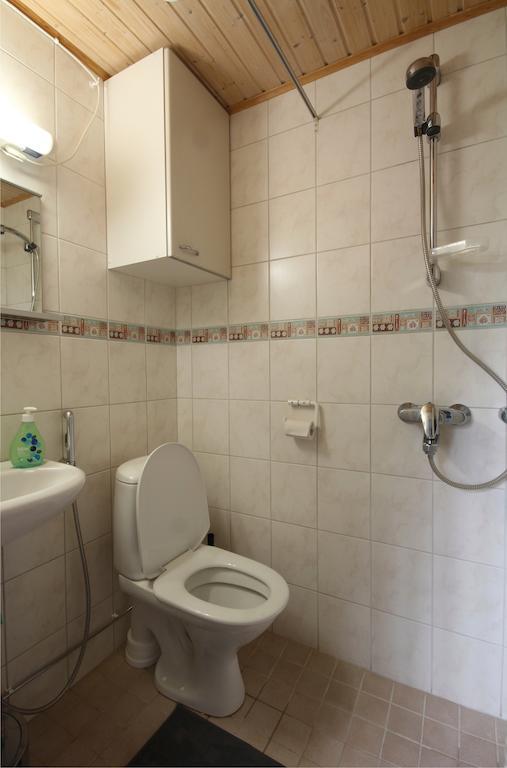 Appartement Majoitushuoneisto Tuomipuisto à Naantali Chambre photo