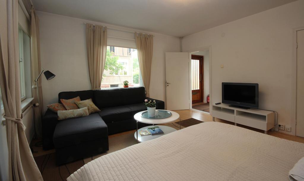 Appartement Majoitushuoneisto Tuomipuisto à Naantali Chambre photo